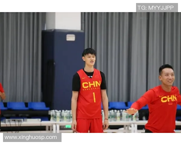 曾凡博的篮球之路：从青涩少年到职业赛场的辉煌蜕变