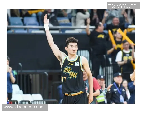 孙铭徽：从青涩新星到篮球场上的领军人物成长之路