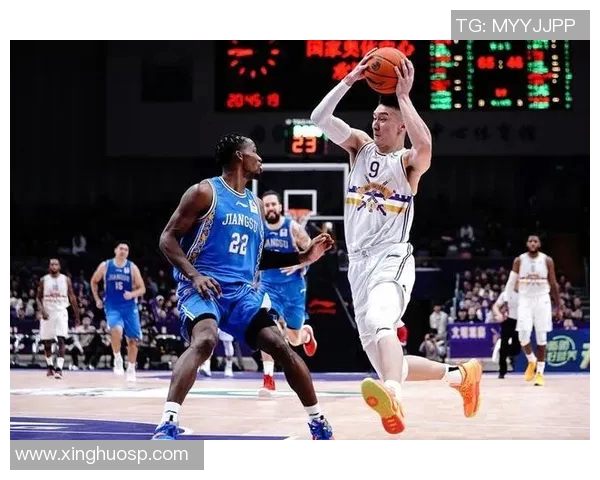 马布里荣膺CBA最有价值球员，成为本赛季最闪耀的球星